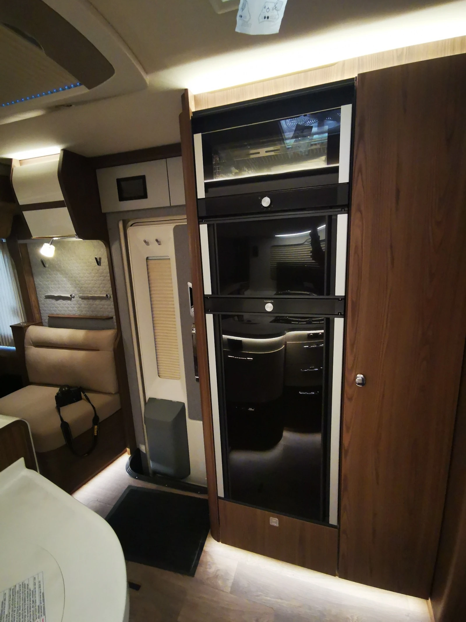 ������ HYMER / ERIBA Master Line B�L I 880 SLS-���� �������� ALDE | Mobile.bg � ����������� 11