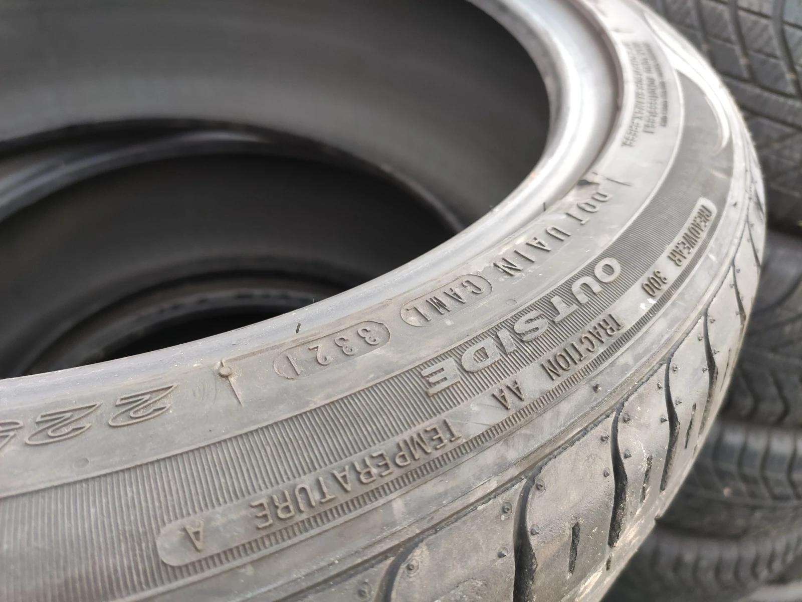 Гуми Летни 225/45R19, снимка 7 - Гуми и джанти - 54655565