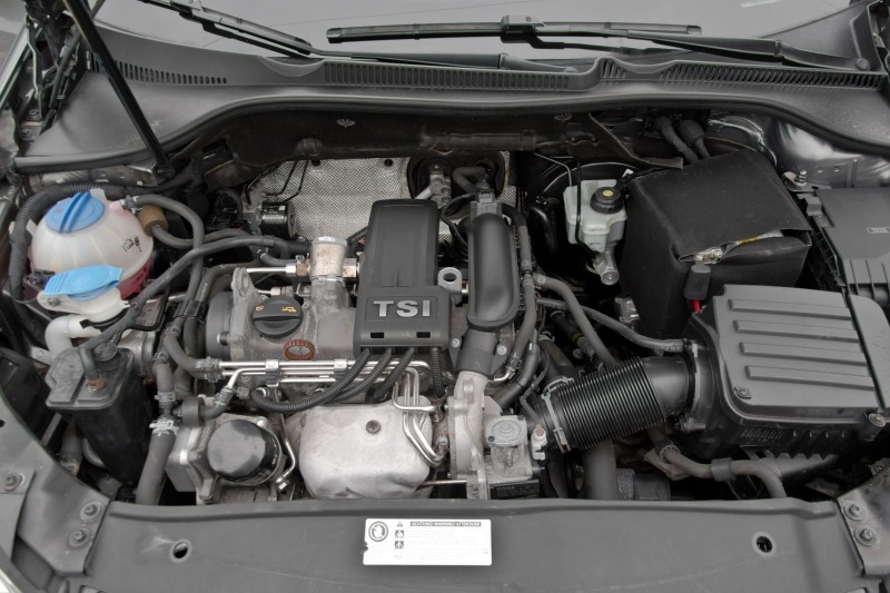 VW Golf 1.2 TSI новия мотор, снимка 10 - Автомобили и джипове - 46413226