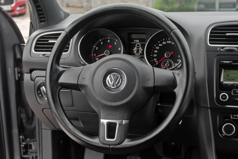 VW Golf 1.2 TSI новия мотор, снимка 9 - Автомобили и джипове - 46413226