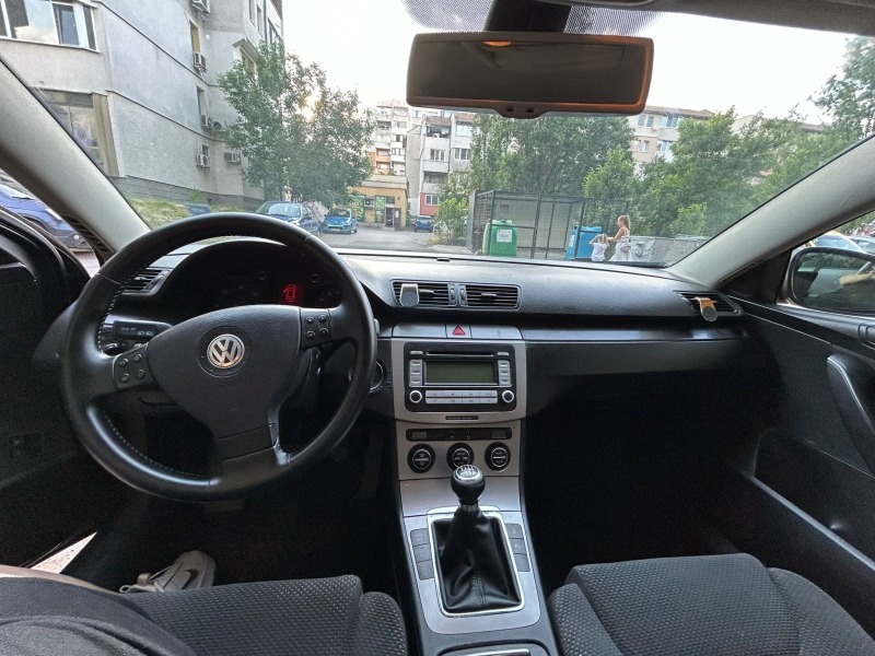 VW Passat, снимка 3 - Автомобили и джипове - 46239710