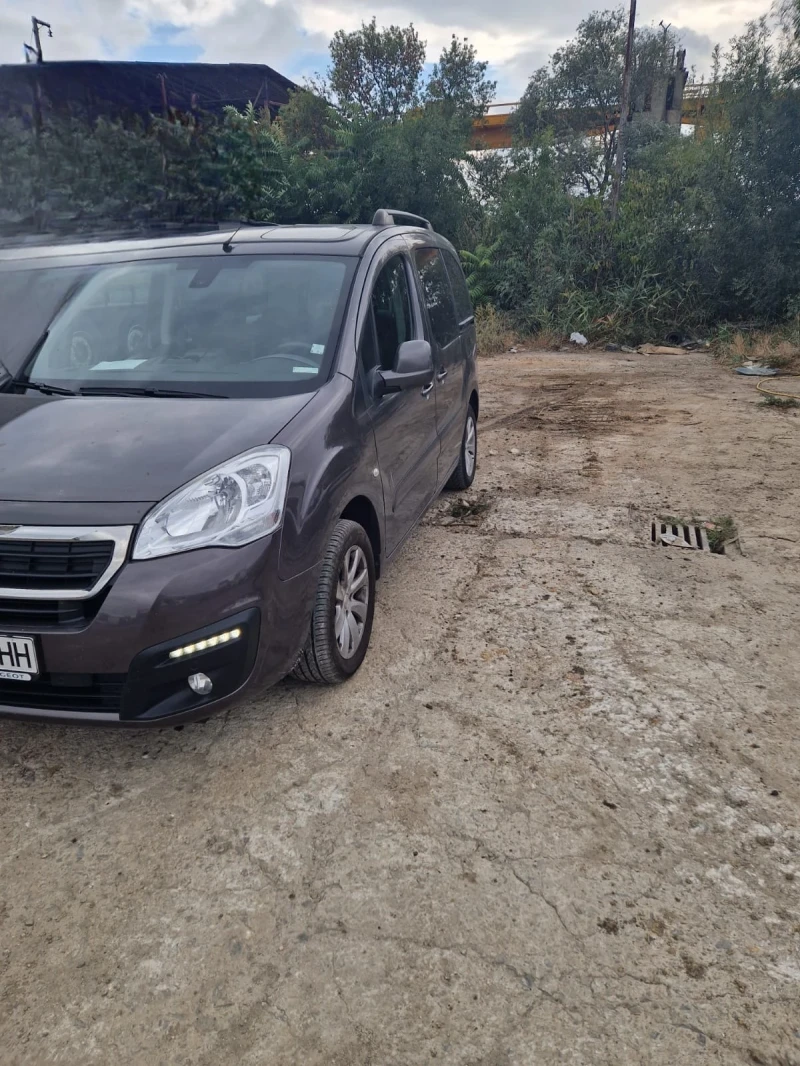 Peugeot Partner, снимка 4 - Автомобили и джипове - 47078471