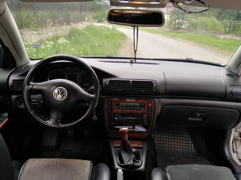 VW Passat, снимка 8 - Автомобили и джипове - 47277854