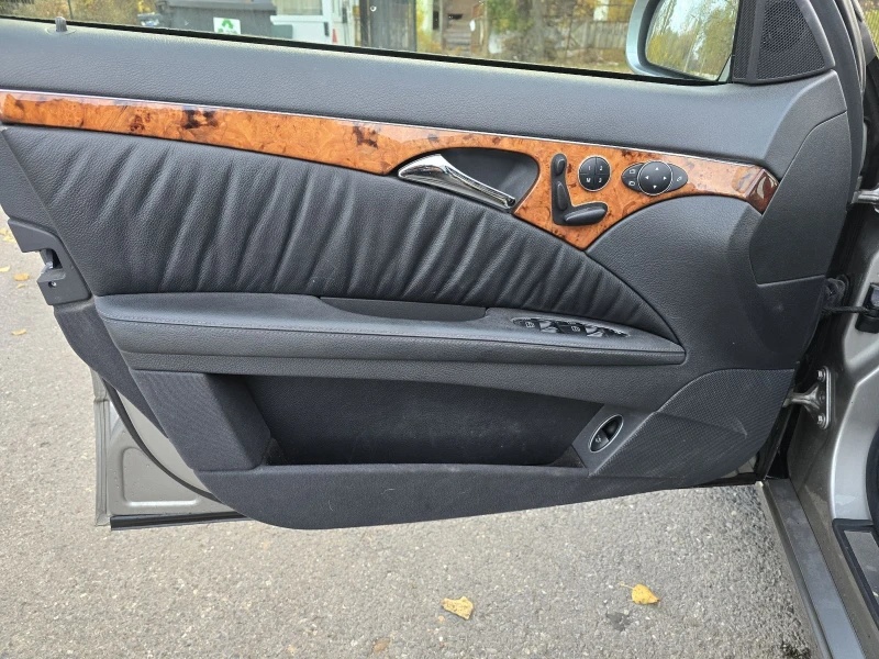 Mercedes-Benz E 320 320CDI/AIR MATIC/АВТОМАТИК/КОЖА/XENON, снимка 16 - Автомобили и джипове - 52334788