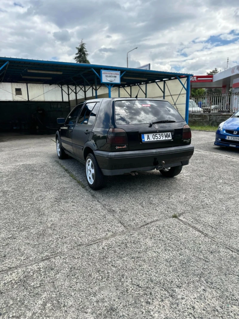 VW Golf, снимка 3 - Автомобили и джипове - 52789420