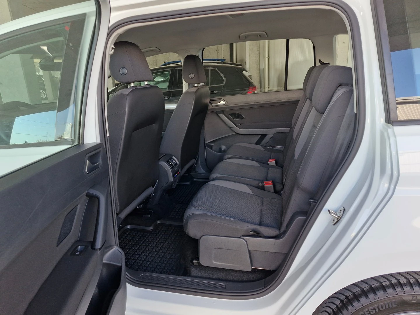 VW Touran Trendline 1.2TSI BMT | Mobile.bg � ����������� 6