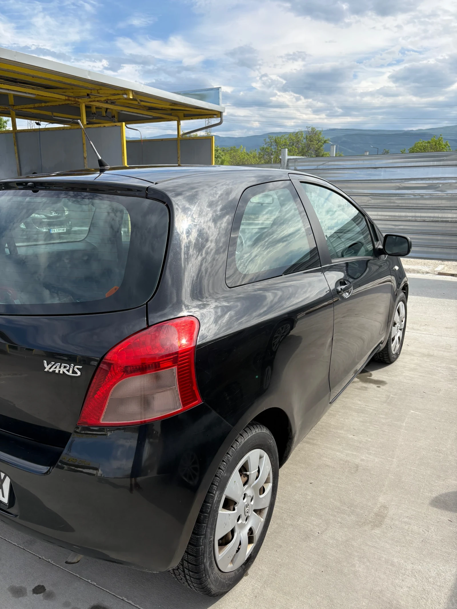 Toyota Yaris  - изображение 6