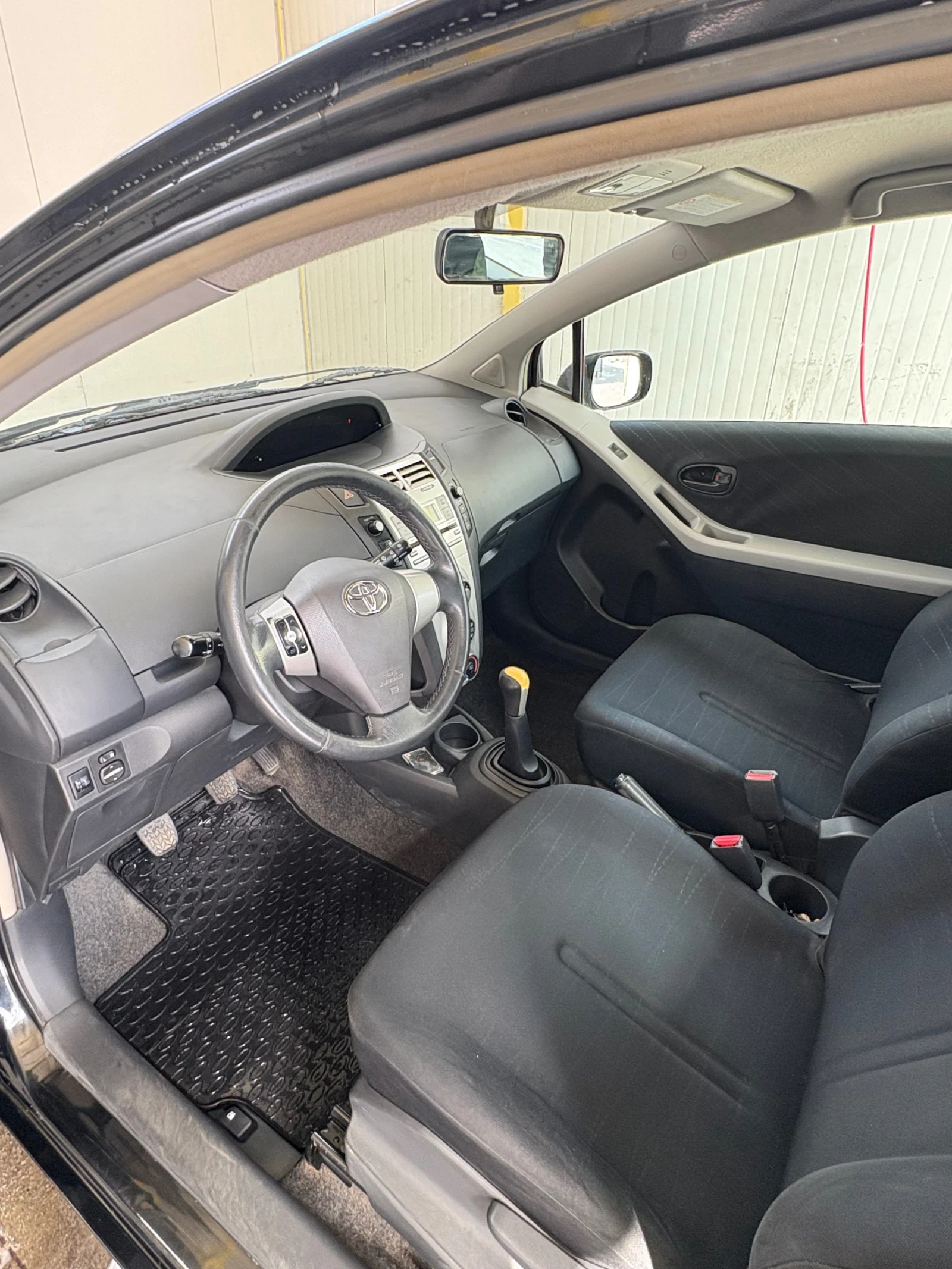 Toyota Yaris  - изображение 7