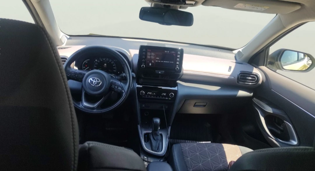Toyota Yaris 1.5 Hybrid - изображение 9