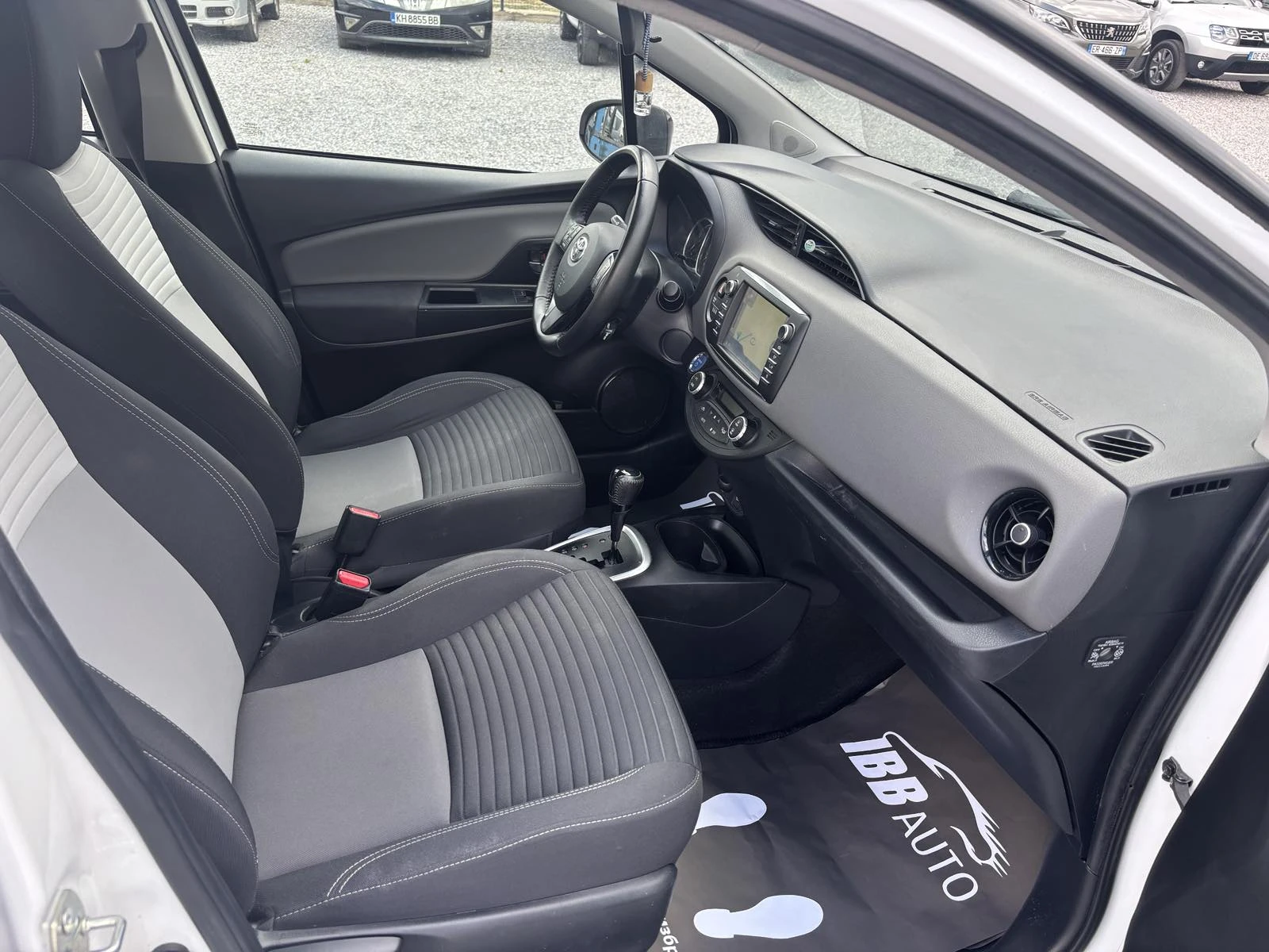 Toyota Yaris 1.5 , EURO 6, Нов Внос France - изображение 10