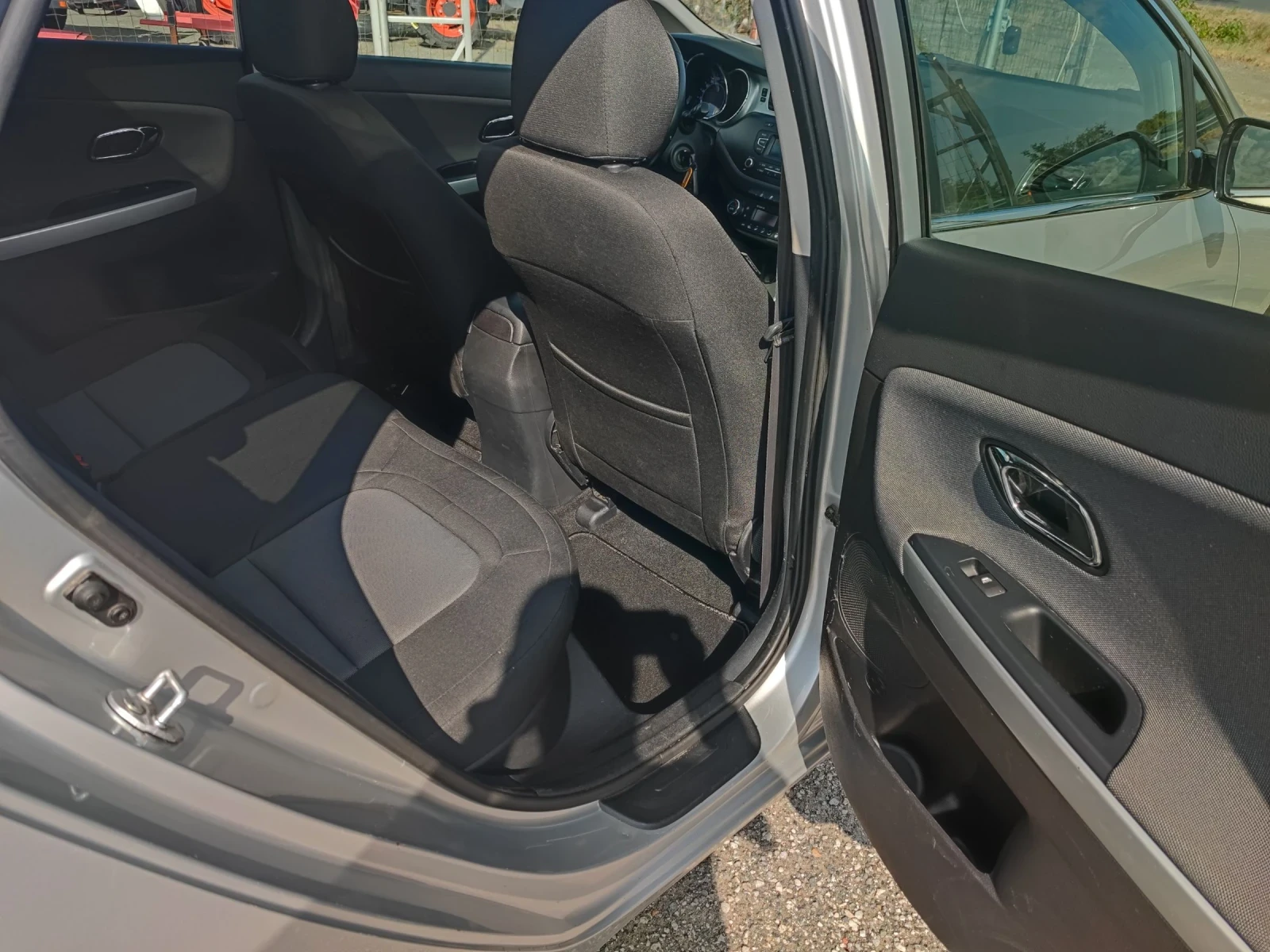 Kia Ceed 1.6 CRDI.FACE.128K | Mobile.bg — изображение 12