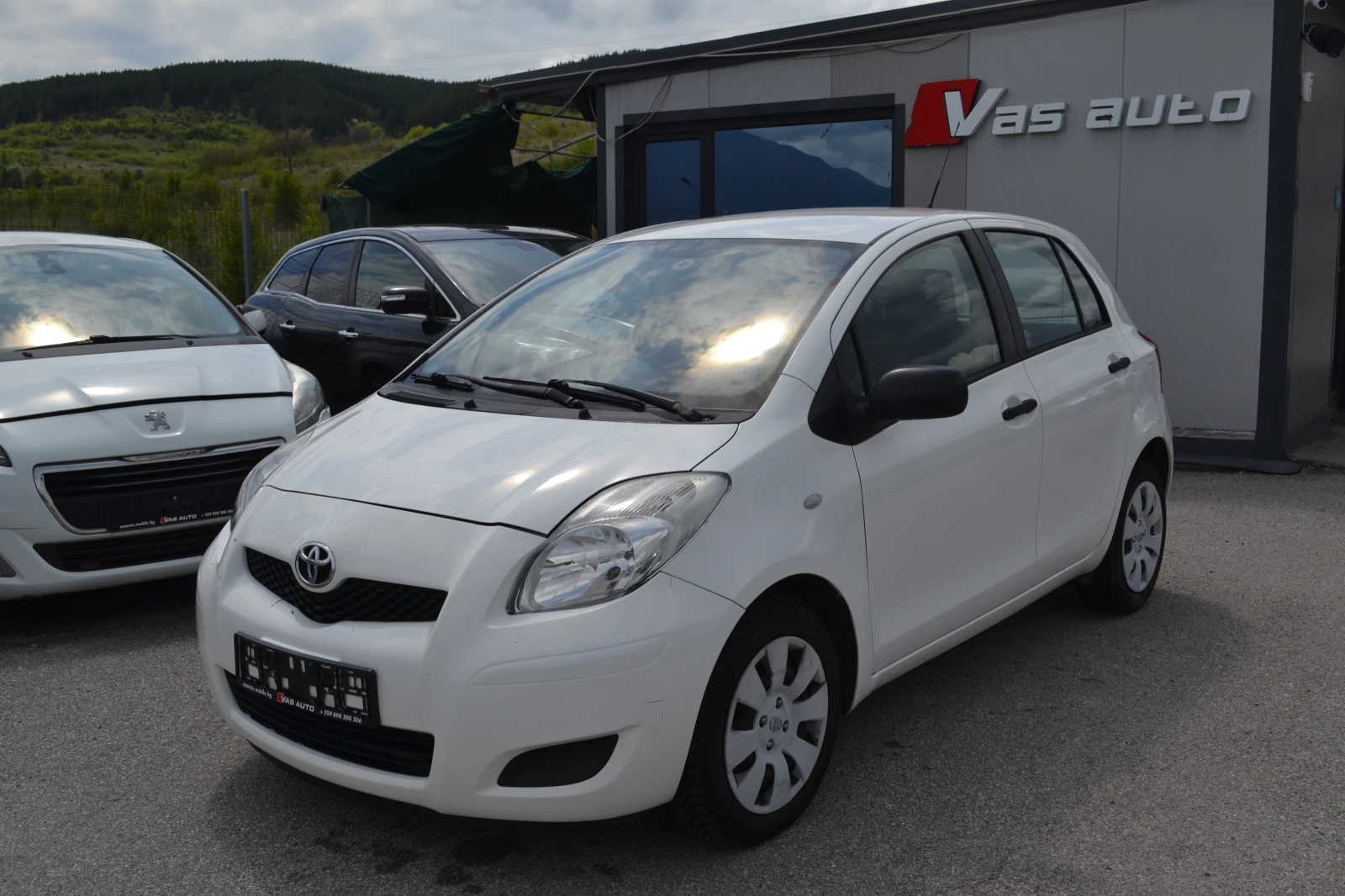 Toyota Yaris 1.4D-4D, снимка 2 - Автомобили и джипове - 54278010