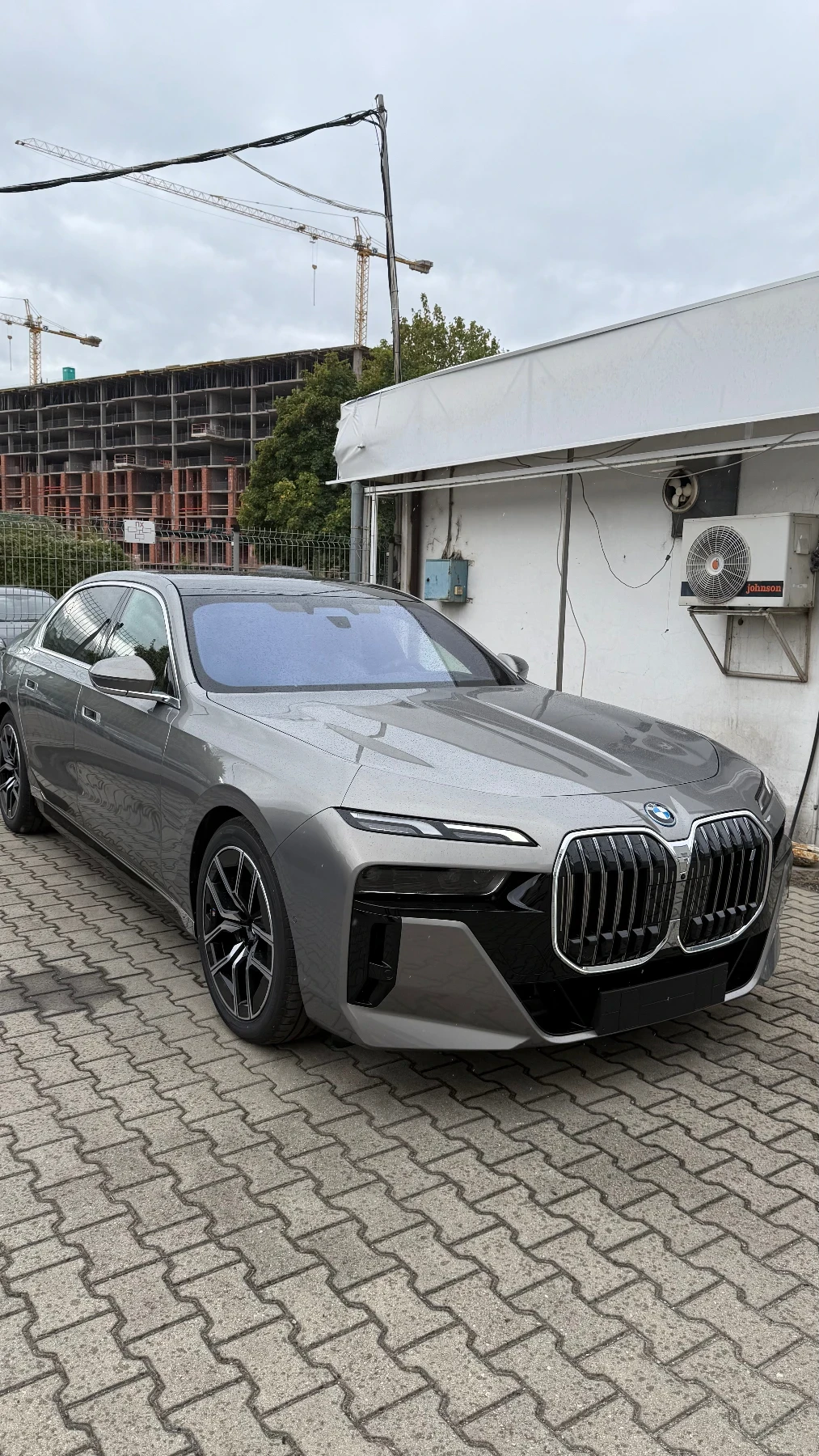 BMW i7 60 xDrive M Executive Sky Lounge, снимка 3 - Автомобили и джипове - 54907282