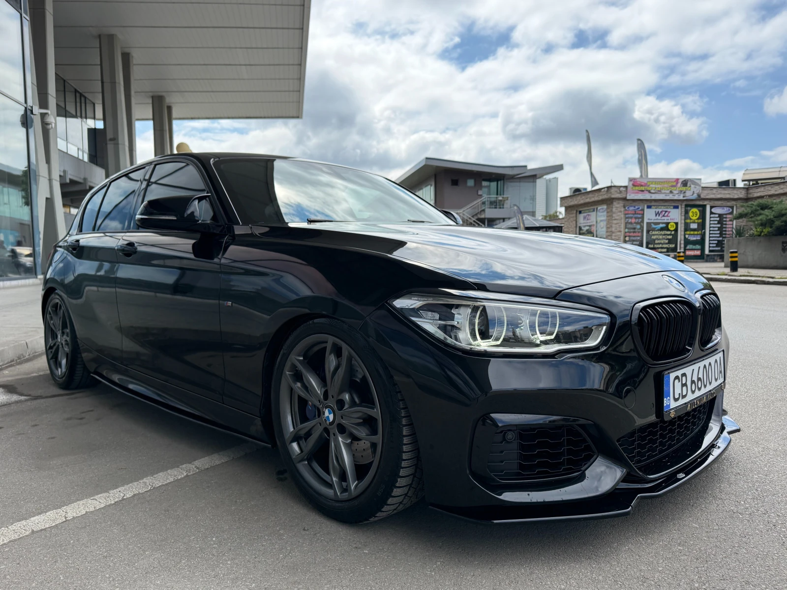 BMW 135 i M Performance 326к.с. Facelift Уникат !!!!, снимка 6 - Автомобили и джипове - 54628185