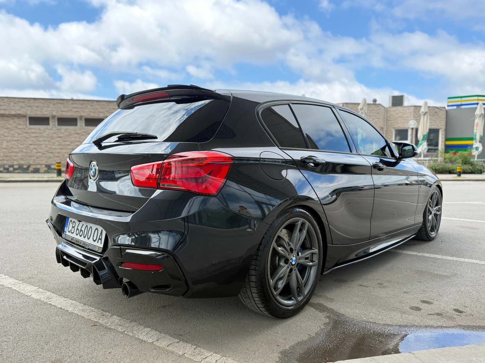 BMW 135 i M Performance 326к.с. Facelift Уникат !!!!, снимка 4 - Автомобили и джипове - 54628185