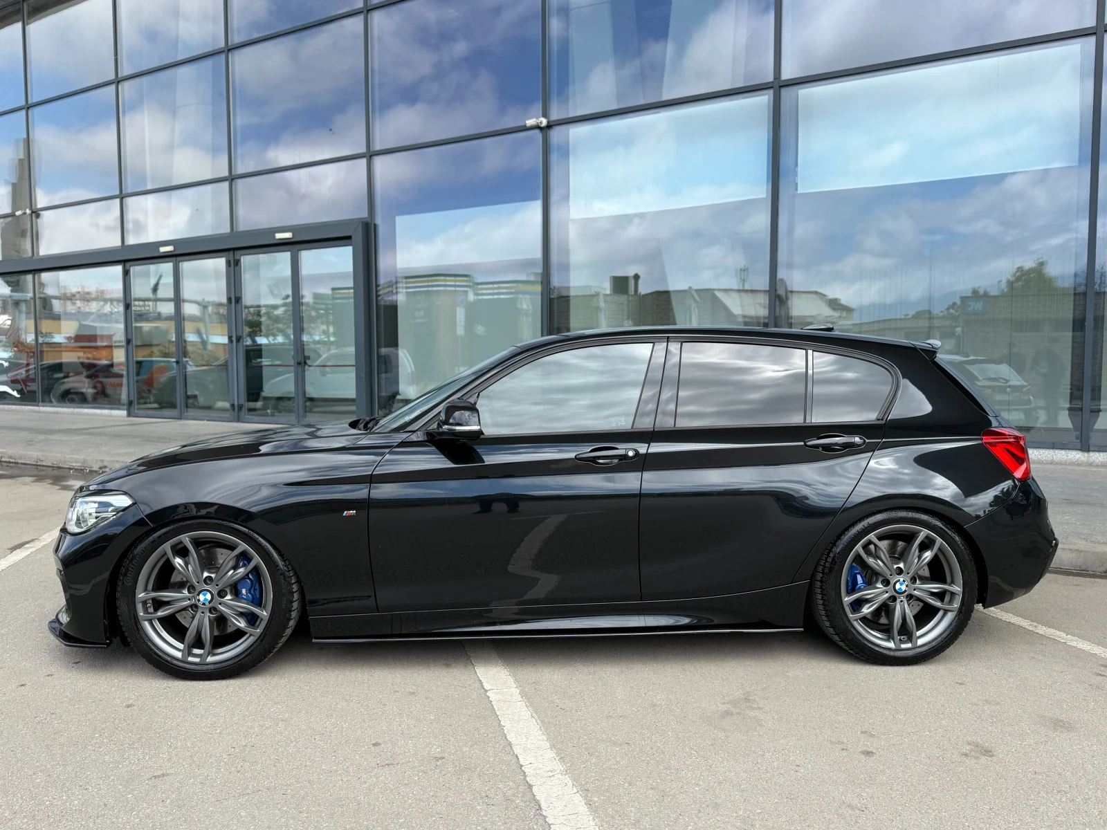 BMW 135 i M Performance 326к.с. Facelift Уникат !!!!, снимка 2 - Автомобили и джипове - 54628185