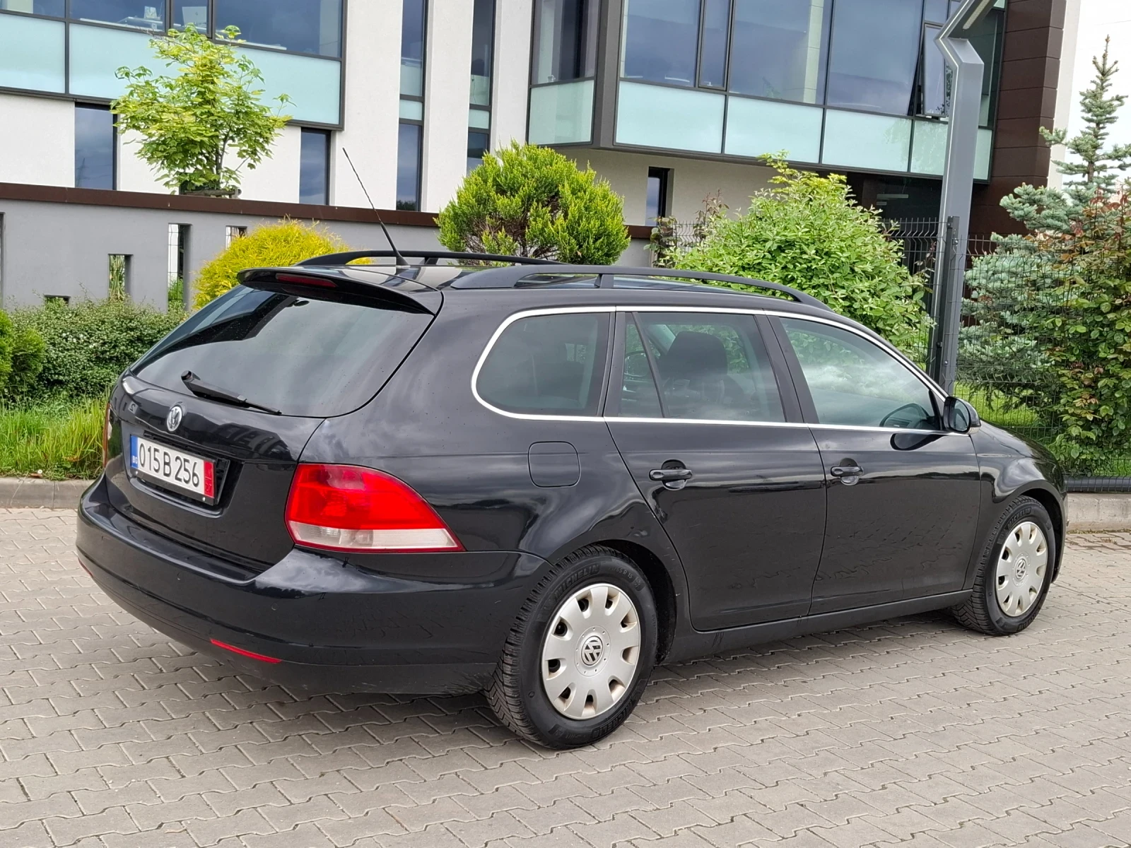 VW Golf 1.9TDI* (105кс)* * FACELIFT* * НОВ ВНОС* * , снимка 14 - Автомобили и джипове - 54643850