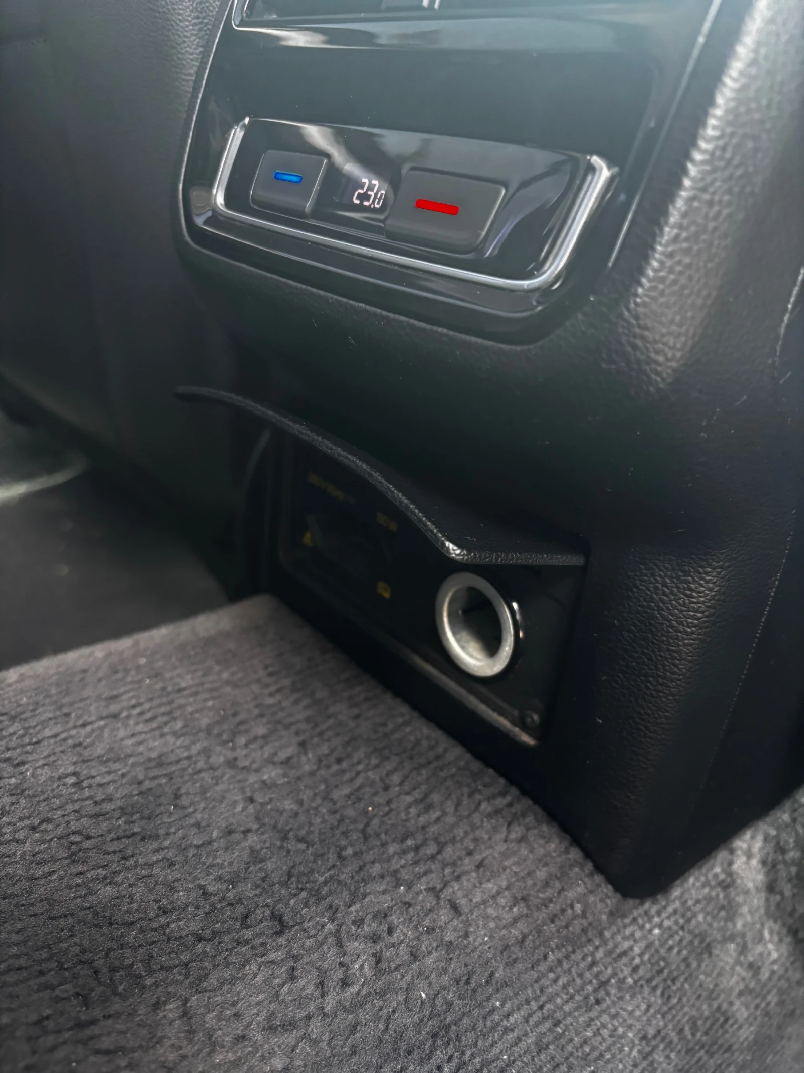 VW Passat, снимка 6 - Автомобили и джипове - 54768959