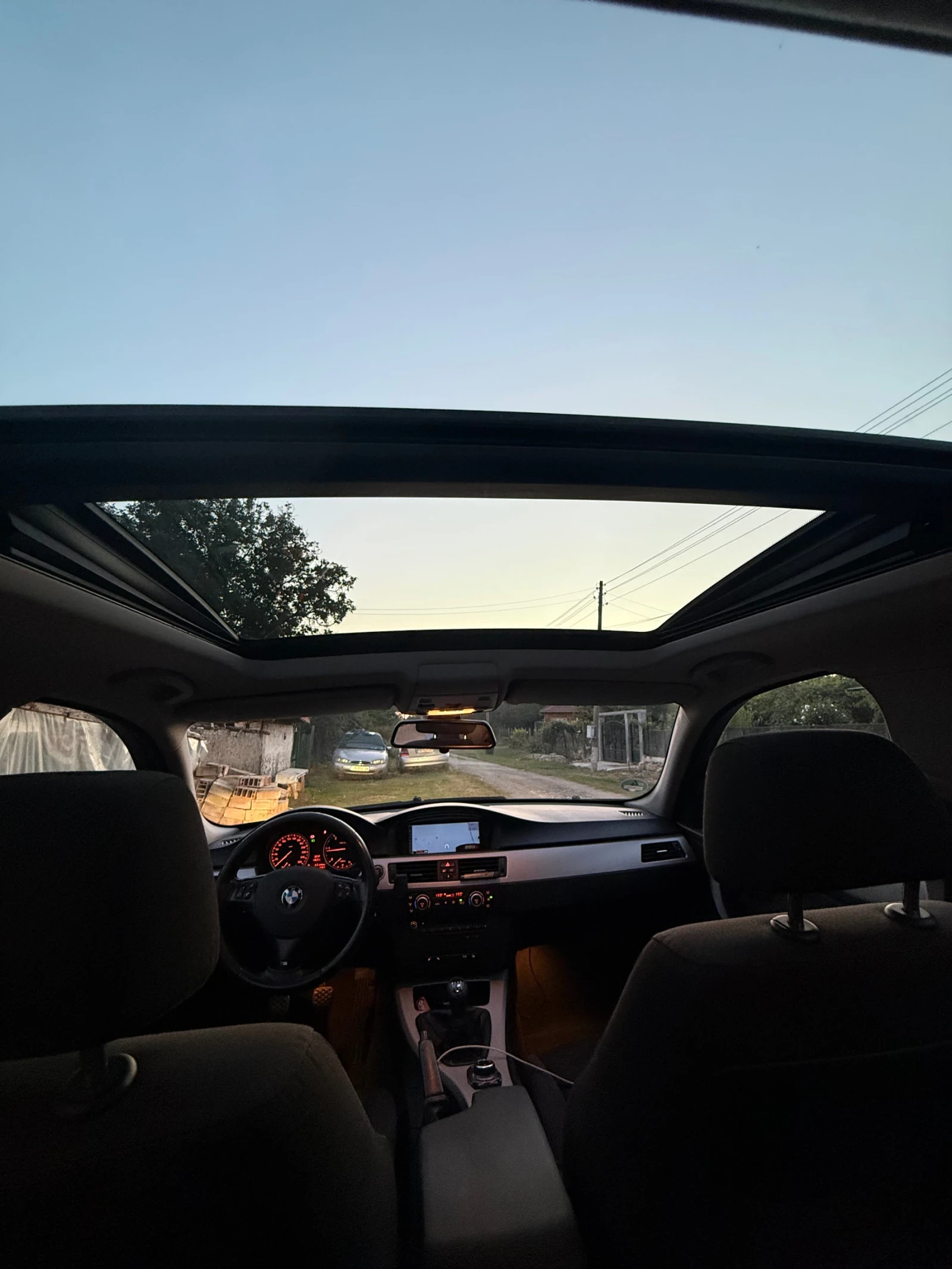 BMW 320, снимка 4 - Автомобили и джипове - 55799159