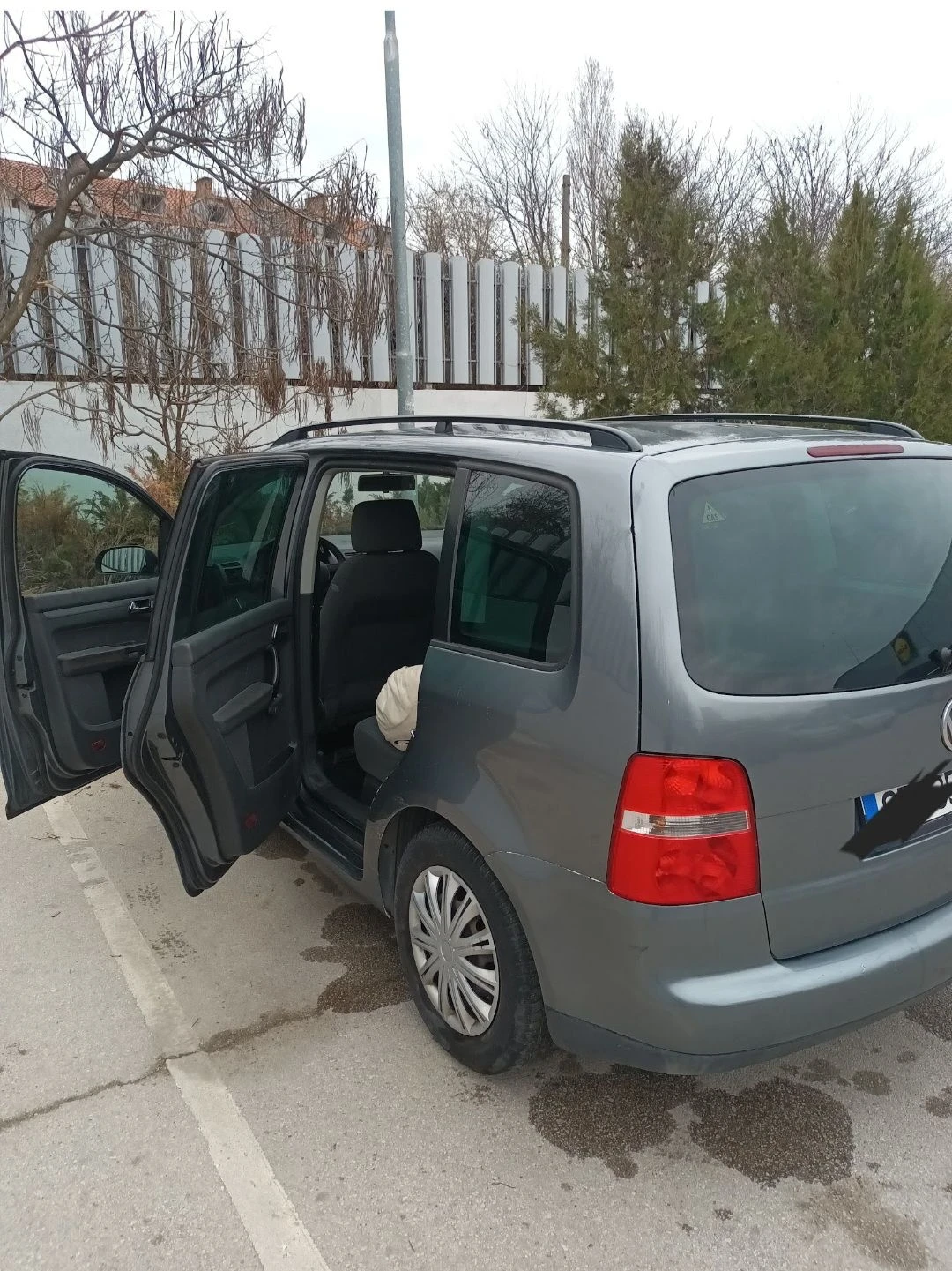VW Touran 1.6 бензин-газ, снимка 8 - Автомобили и джипове - 55920075