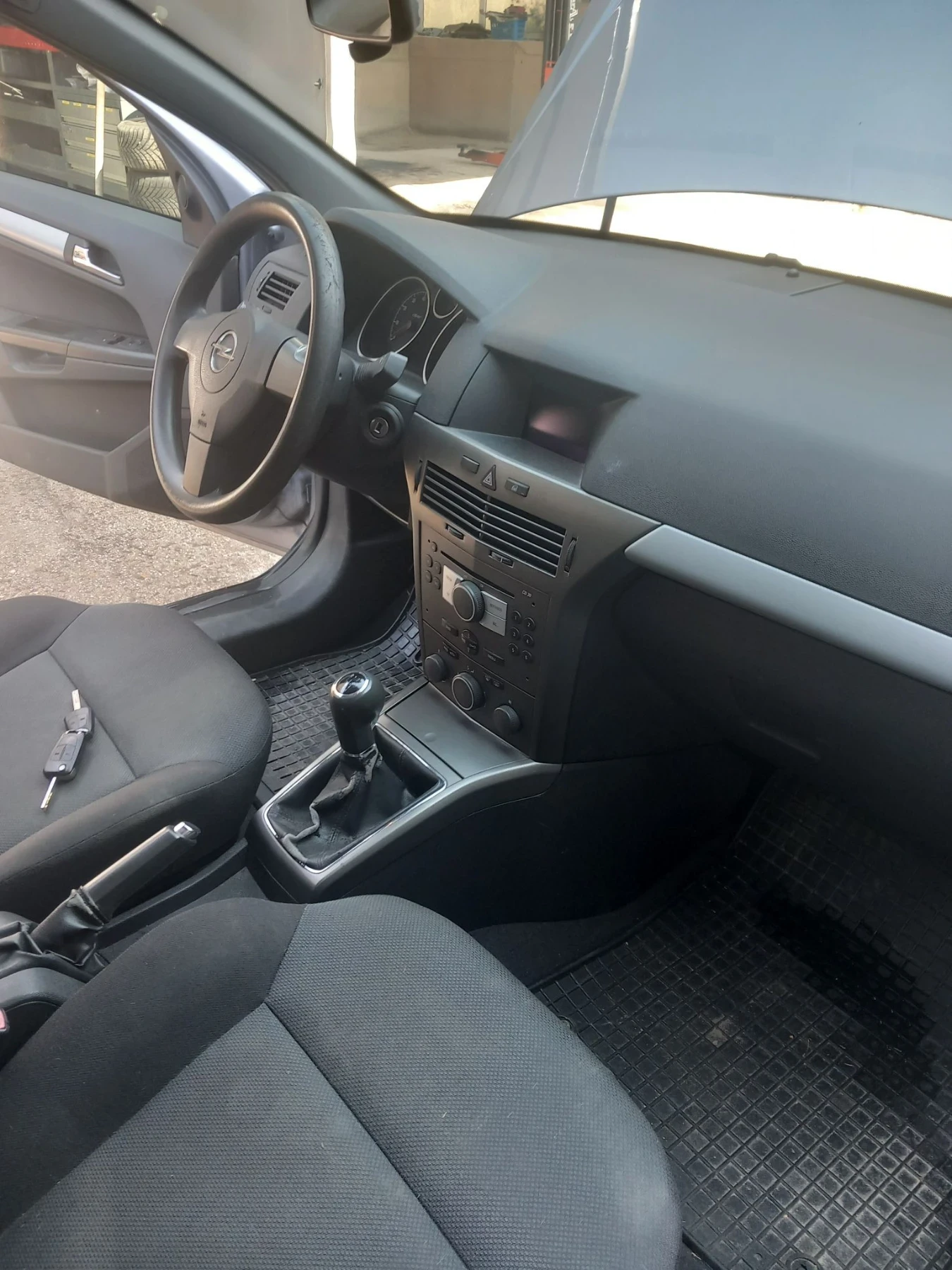 Opel Astra 1.4, снимка 8 - Автомобили и джипове - 56144873