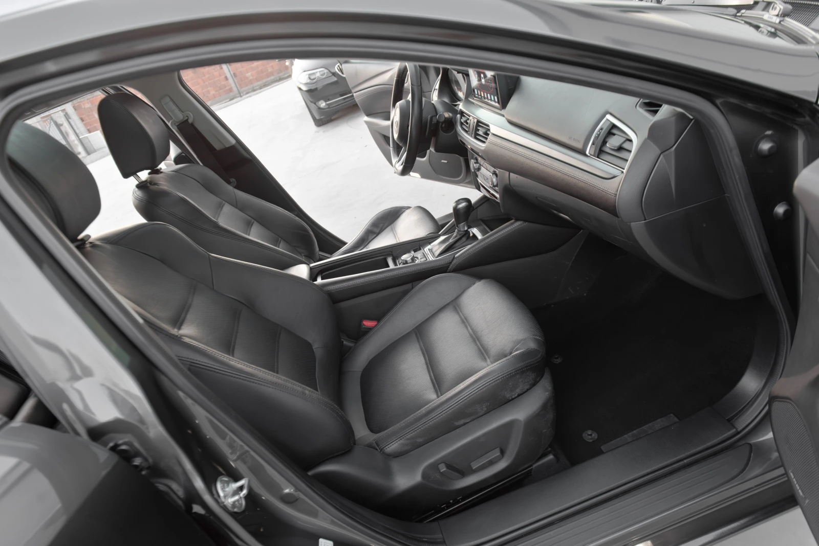 Mazda 6 2.2D * Автомат* , снимка 11 - Автомобили и джипове - 56205574