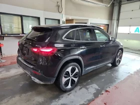 Mercedes-Benz GLA * 250 * ПОДГРЕВ * ОБДУХВАНЕ * 360 КАМЕРА * , снимка 3