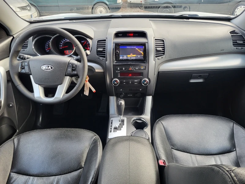 Kia Sorento 2.4-ATTRACT 4x4, снимка 12 - Автомобили и джипове - 48309051