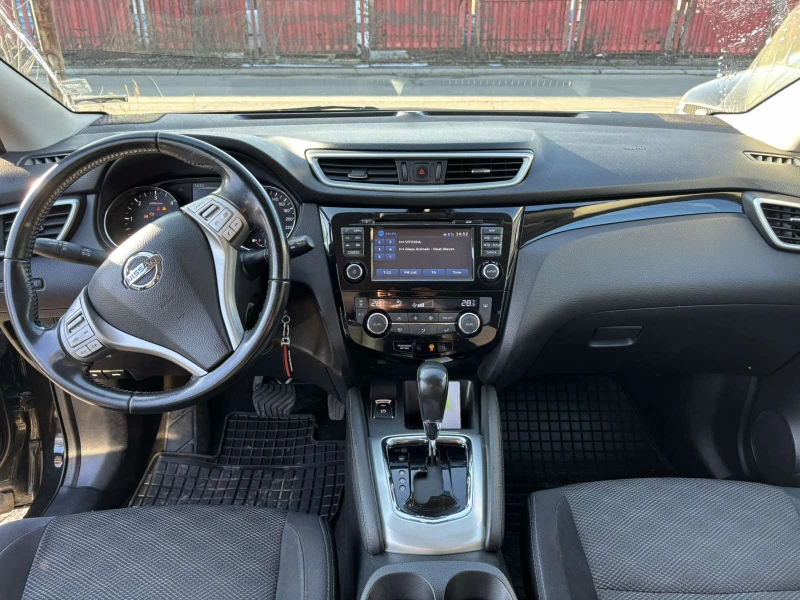 Nissan Qashqai, снимка 6 - Автомобили и джипове - 48578035