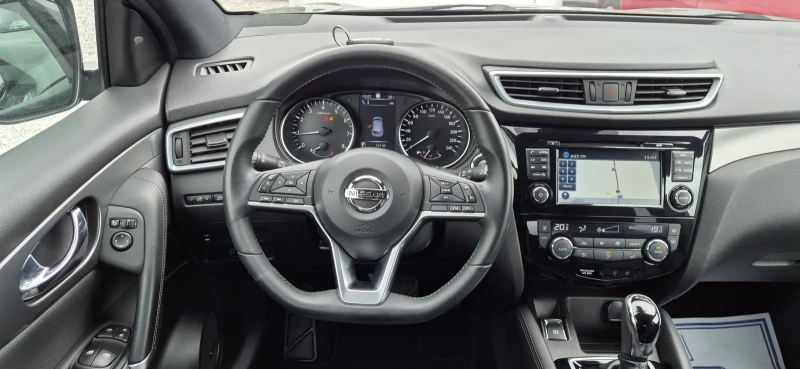 Nissan Qashqai 1.2-115кс.АТОМАТ, снимка 13 - Автомобили и джипове - 50447145