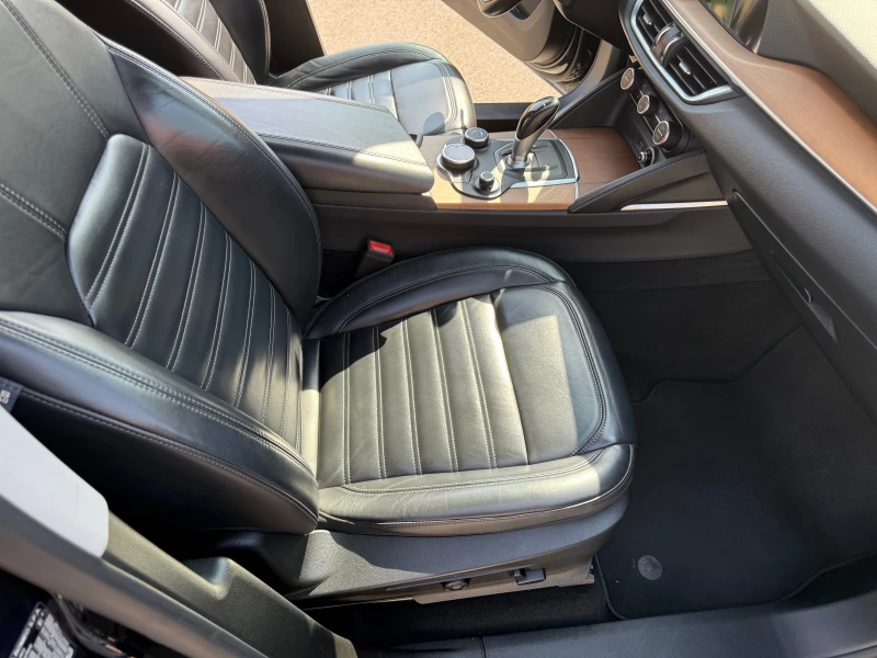 Alfa Romeo Stelvio Q4, снимка 15 - Автомобили и джипове - 51104218
