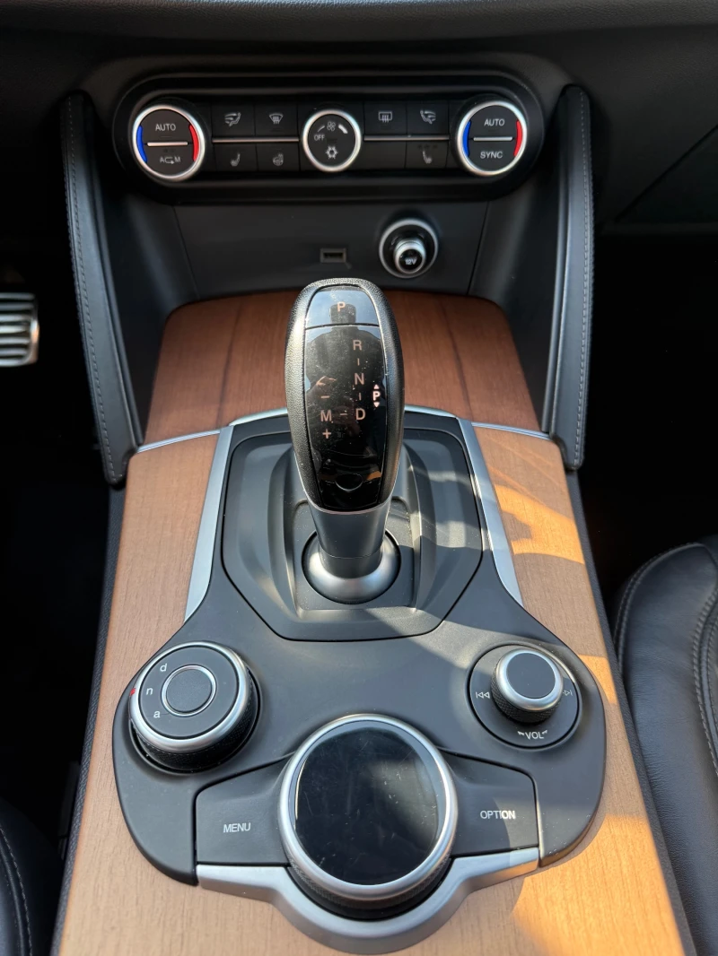 Alfa Romeo Stelvio Q4, снимка 9 - Автомобили и джипове - 51104218