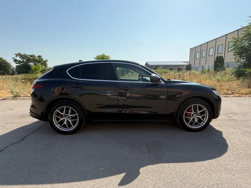 Alfa Romeo Stelvio Q4, снимка 2 - Автомобили и джипове - 51104218