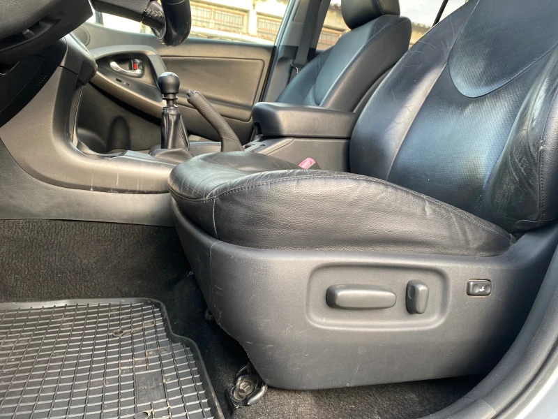 Toyota Rav4 2.2D150P.s Euro5, снимка 6 - Автомобили и джипове - 53479273