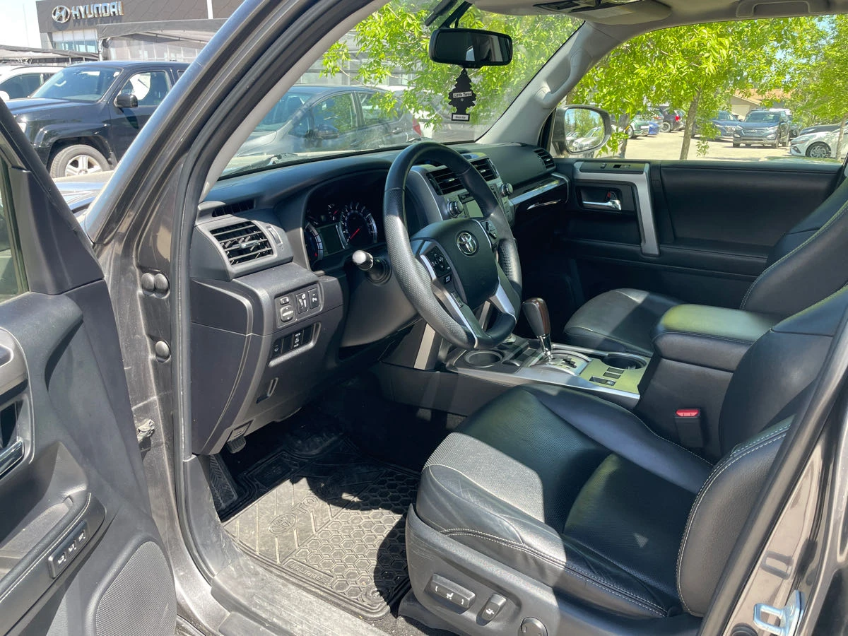 Toyota 4runner * SR5* * АвтоКредит*  - изображение 7