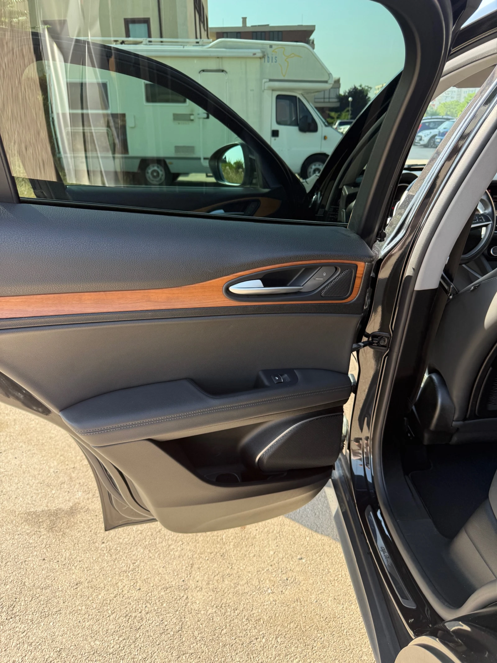 Alfa Romeo Stelvio Q4 | Mobile.bg   13