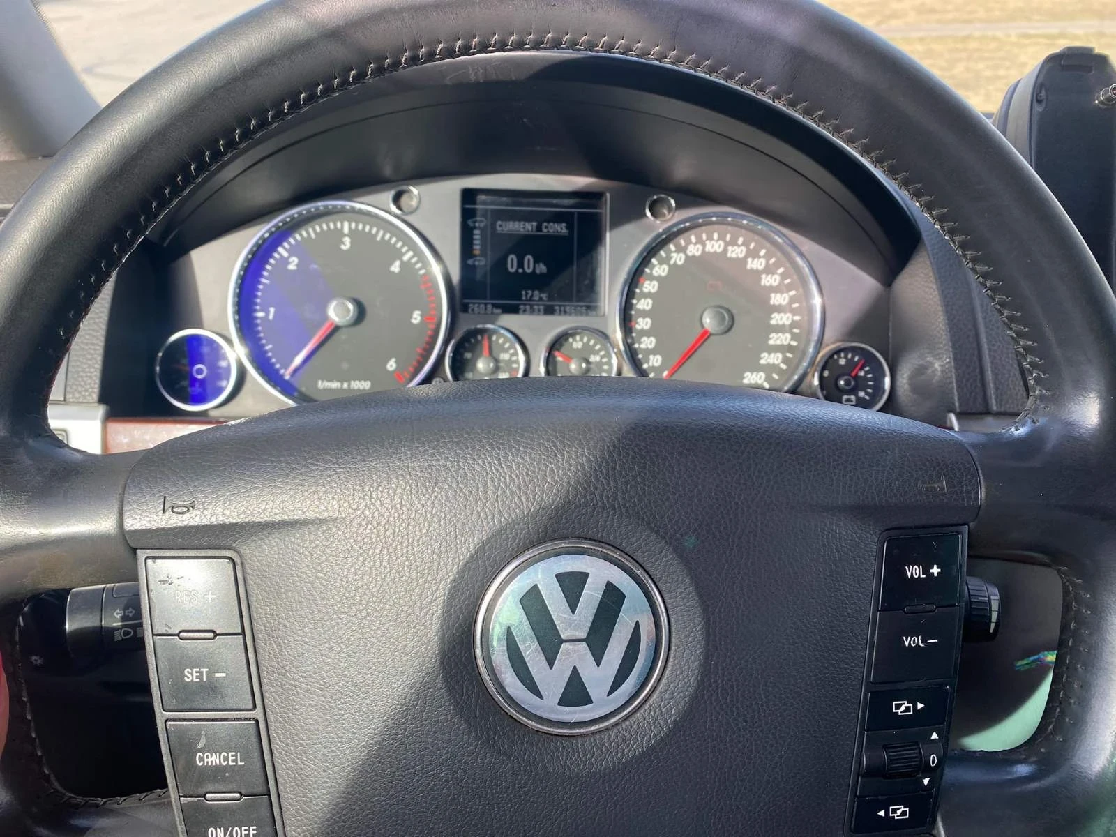VW Touareg  - изображение 5