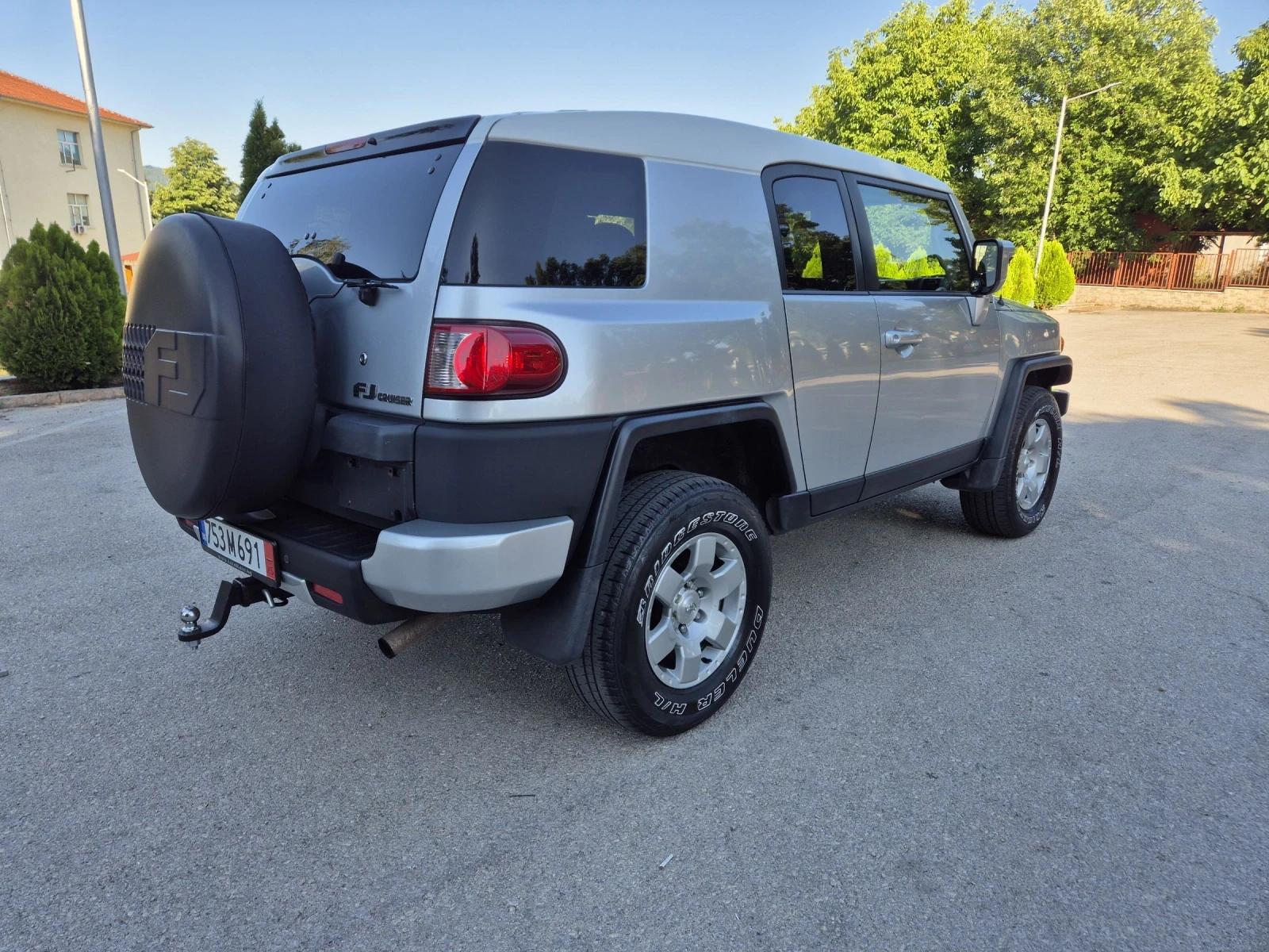 Toyota Fj cruiser 4.0i 4x4 240к.с Газов инжекцион - изображение 5