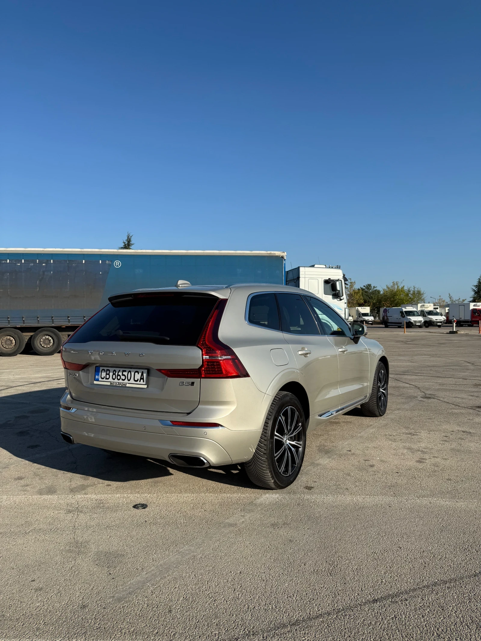 Volvo XC60 B5 INSCRIPTION MILD HYBRID  - изображение 3