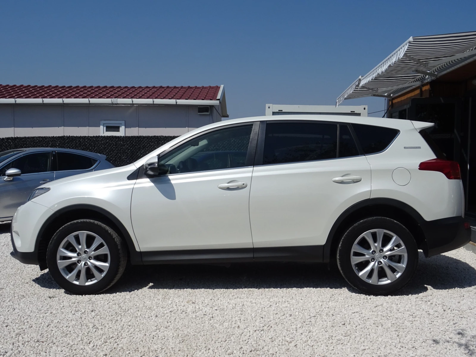 Toyota Rav4 2.2 D-CAT 150kc A/T AWD Lounge 20th Anniversary - изображение 2