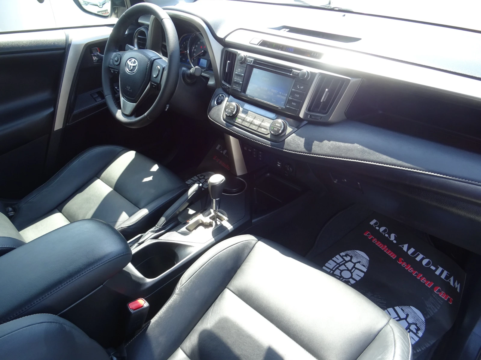 Toyota Rav4 2.2 D-CAT 150kc A/T AWD Lounge 20th Anniversary - изображение 8