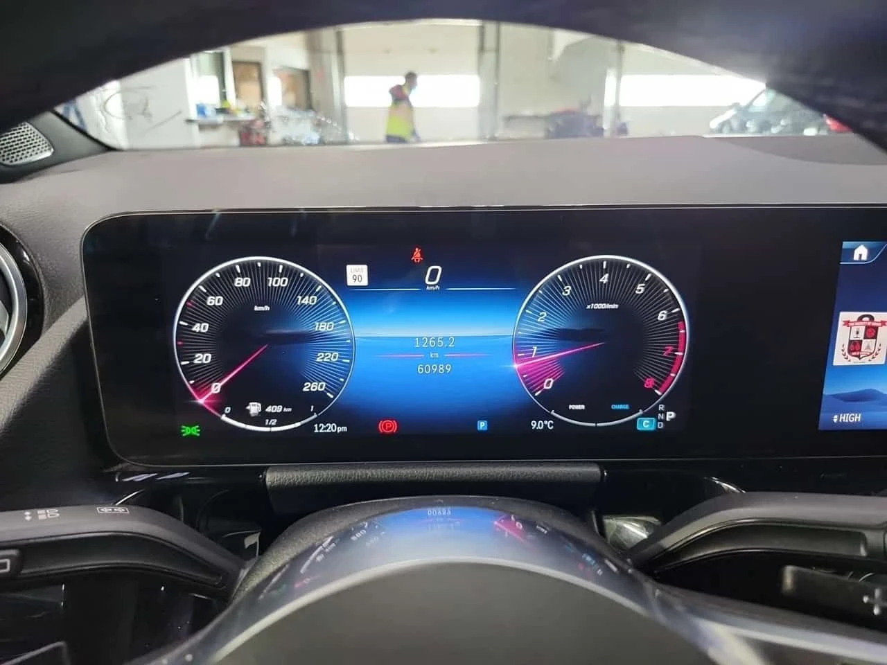 Mercedes-Benz GLA * 250 * ПОДГРЕВ * ОБДУХВАНЕ * 360 КАМЕРА * , снимка 9 - Автомобили и джипове - 53715250