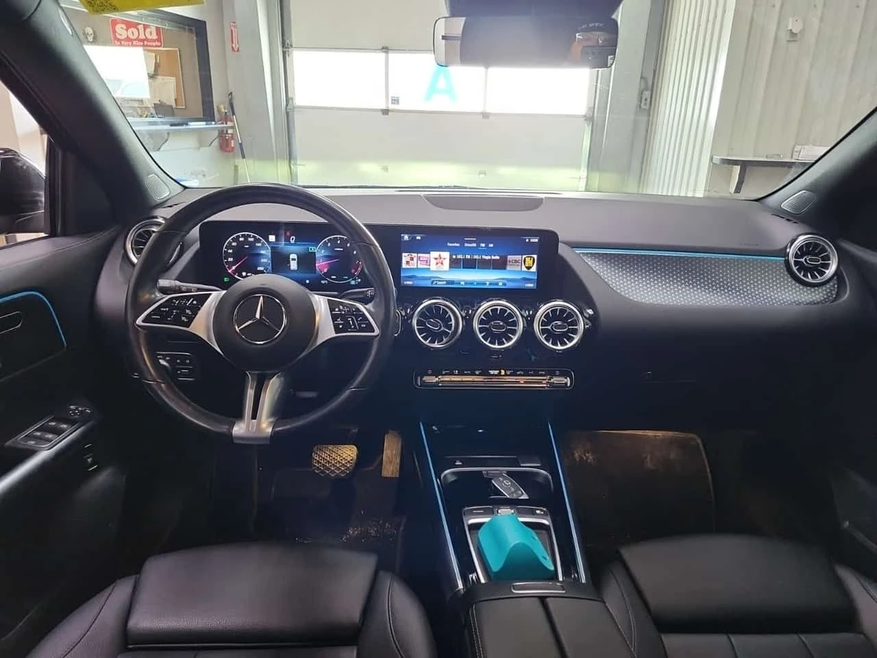Mercedes-Benz GLA * 250 * ПОДГРЕВ * ОБДУХВАНЕ * 360 КАМЕРА * , снимка 10 - Автомобили и джипове - 53715250
