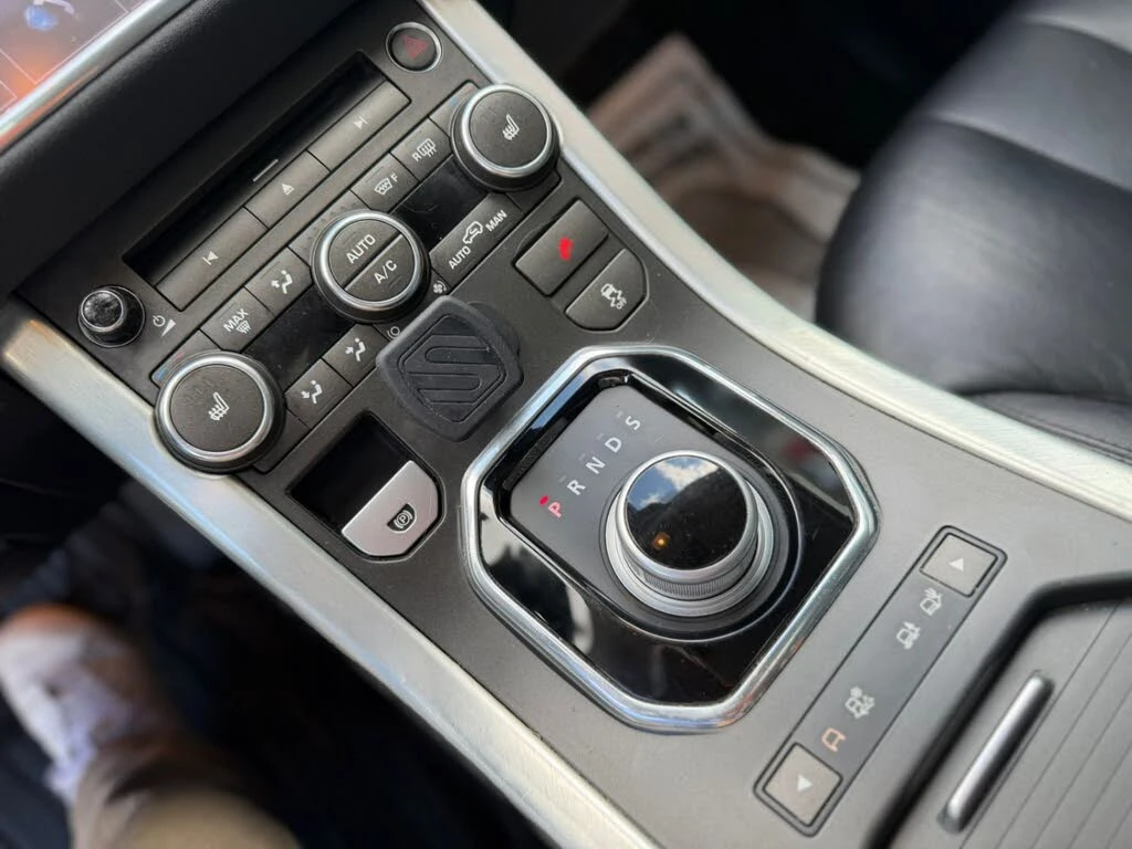 Land Rover Range Rover Evoque, снимка 8 - Автомобили и джипове - 53781686