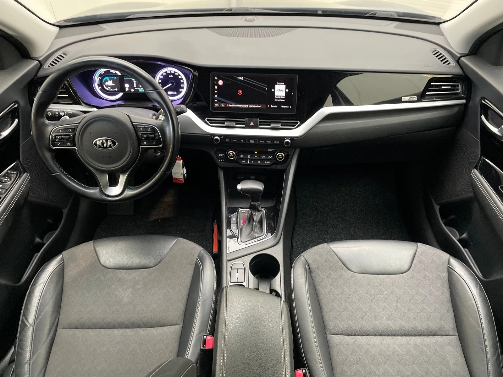 Kia Niro  1.6 GDI DynamicLine , снимка 7 - Автомобили и джипове - 54123902