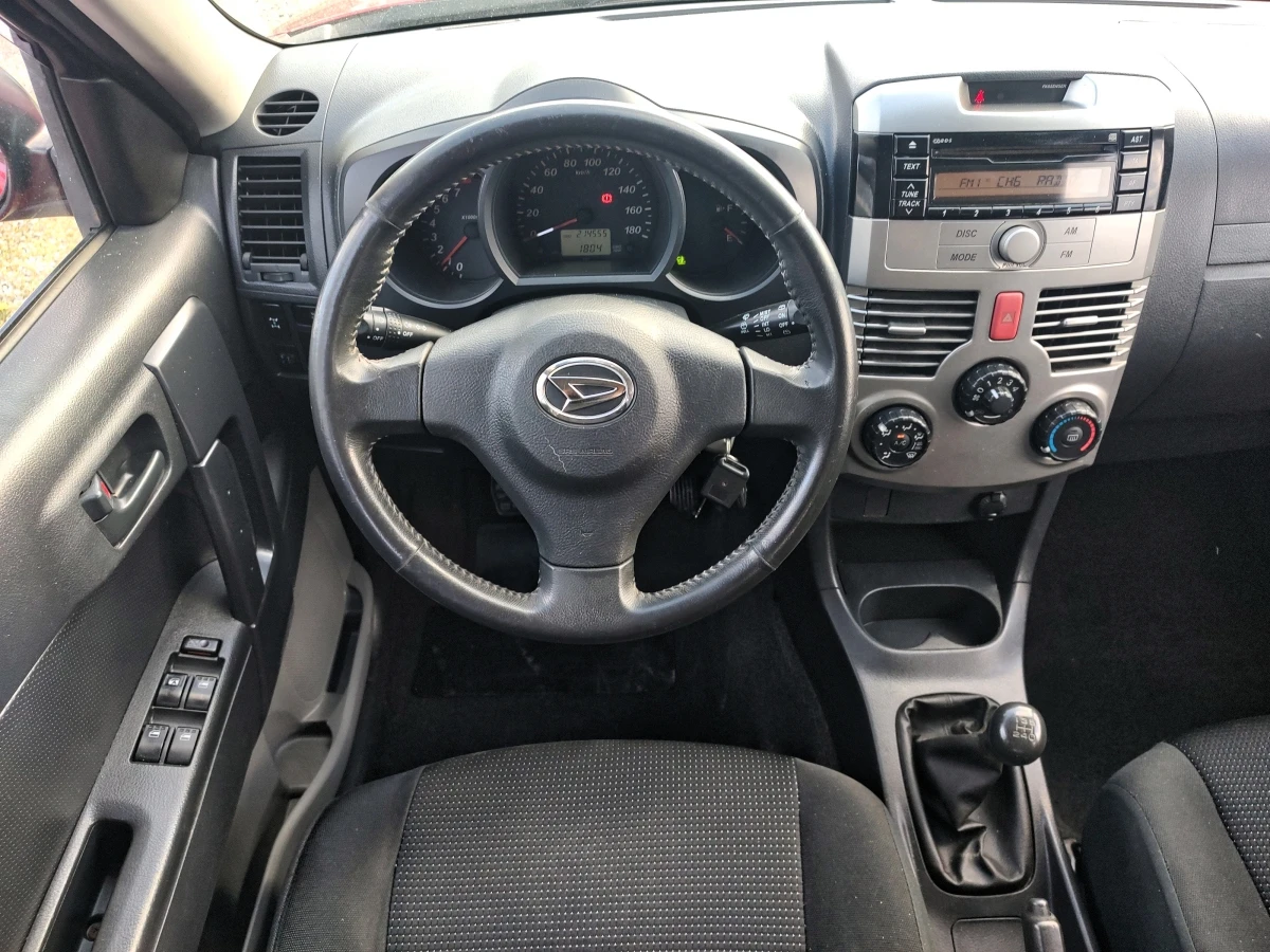 Daihatsu Terios 1.3i 4x4 86hp, снимка 9 - Автомобили и джипове - 54257251