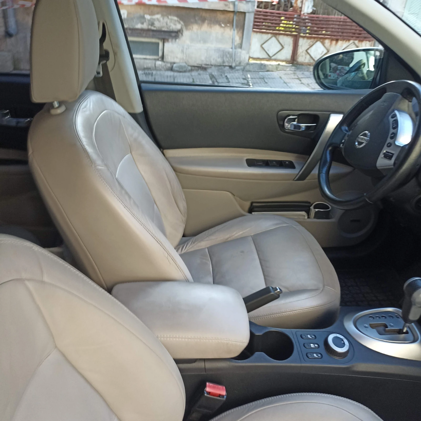 Nissan Qashqai 2.0 (141 Hp) 4x4 CVT, снимка 11 - Автомобили и джипове - 54383953