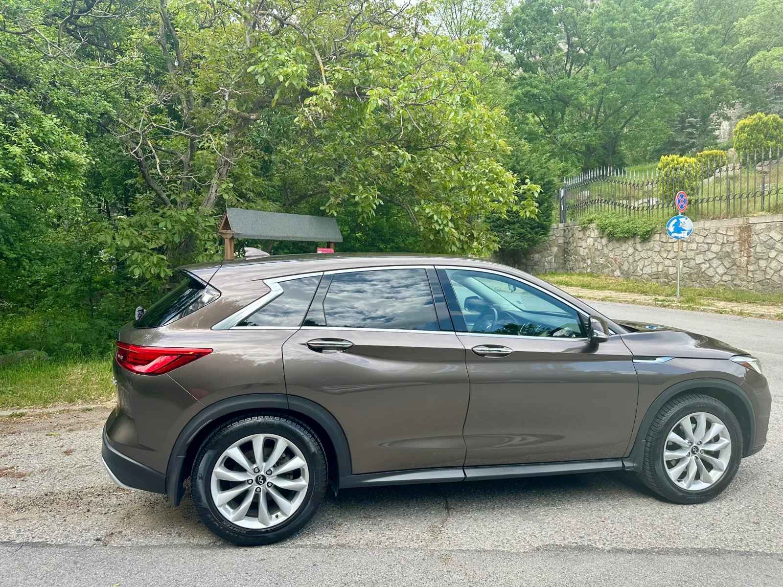 Infiniti QX50, снимка 3 - Автомобили и джипове - 54632358