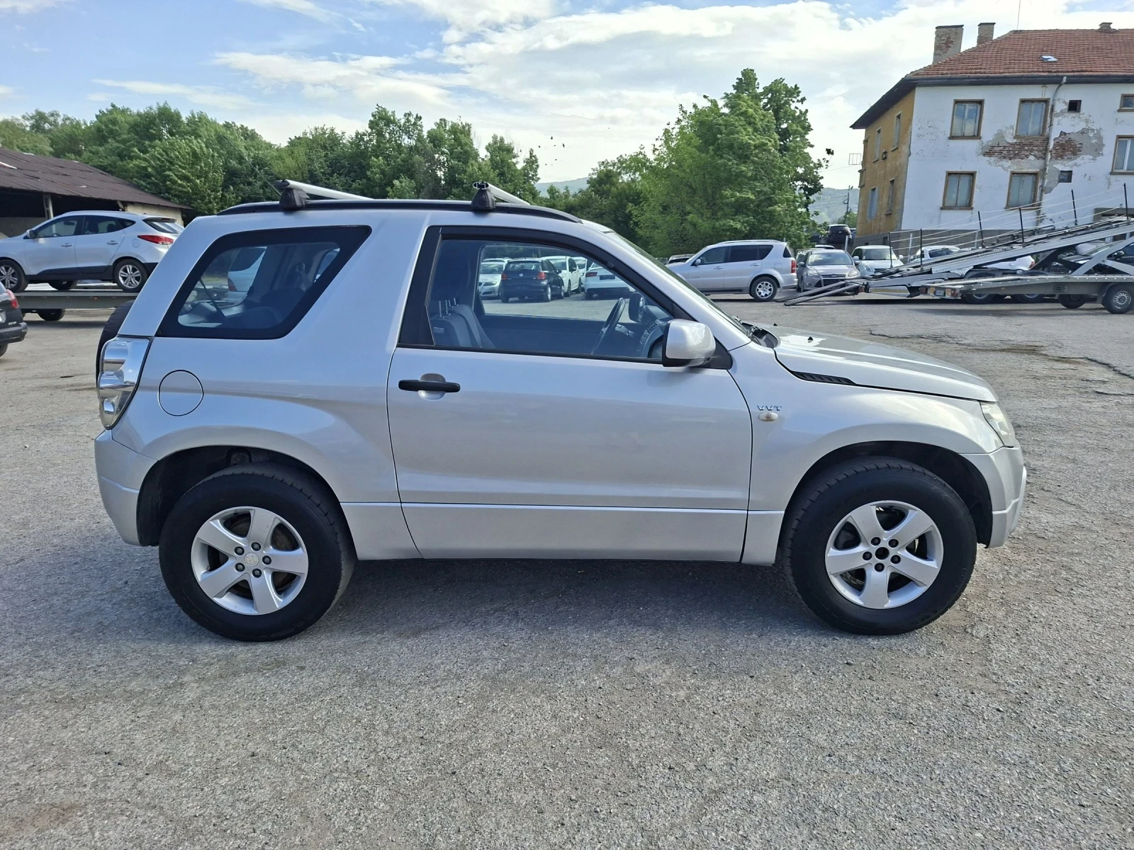 Suzuki Grand vitara 1.6 BENZIN, снимка 4 - Автомобили и джипове - 54702310