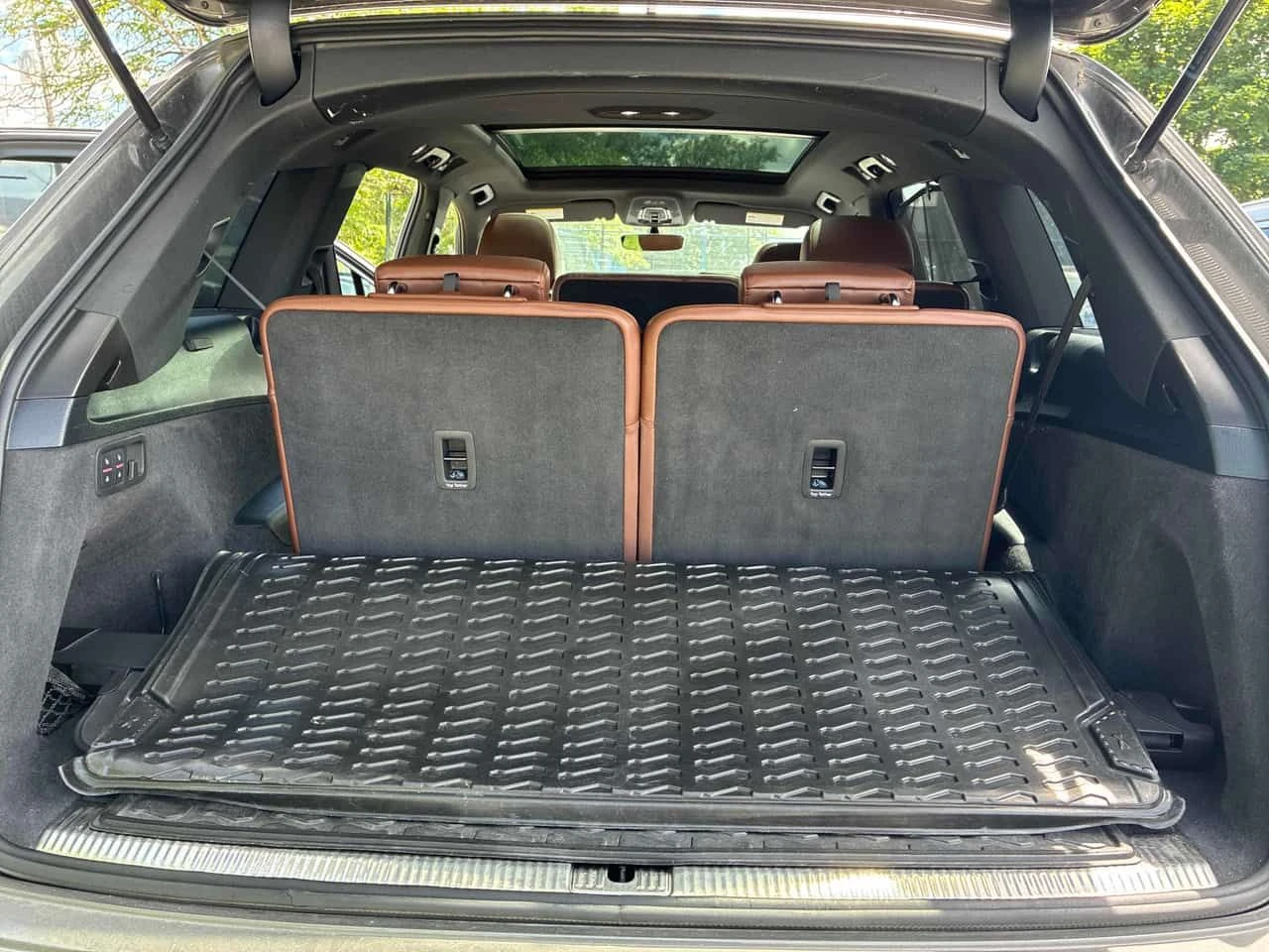 Audi Q7 * PROGRESSIV * CARFAX * ОПЦИЯ ЗА ФИНАНСИРАНЕ, снимка 11 - Автомобили и джипове - 55286170